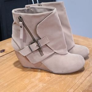 Blowfish ankle boots size 7